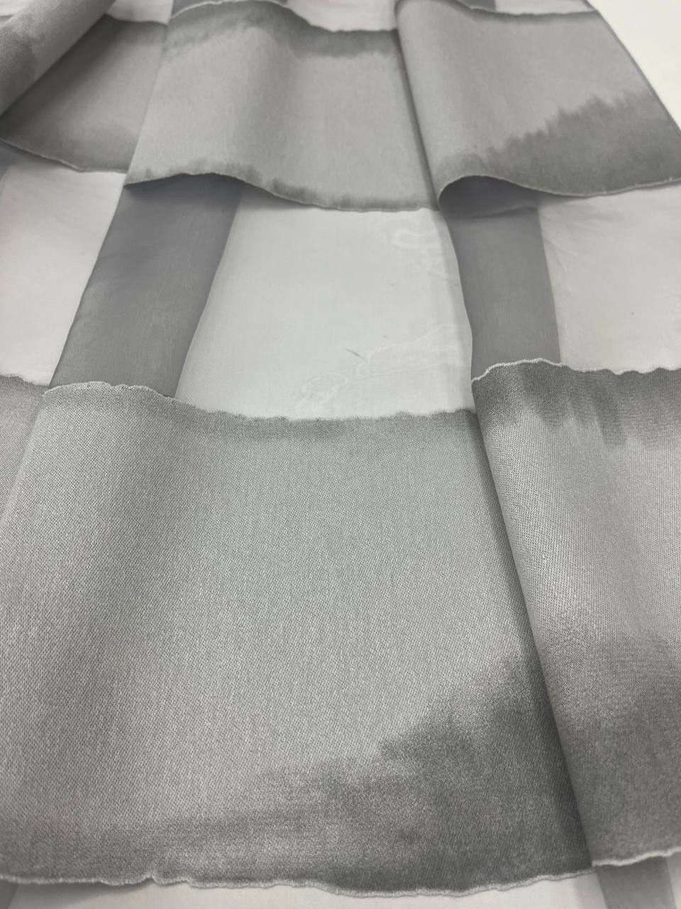 Taglio Tessuto per tenda devorèh a righe orizzontali Artù grigio