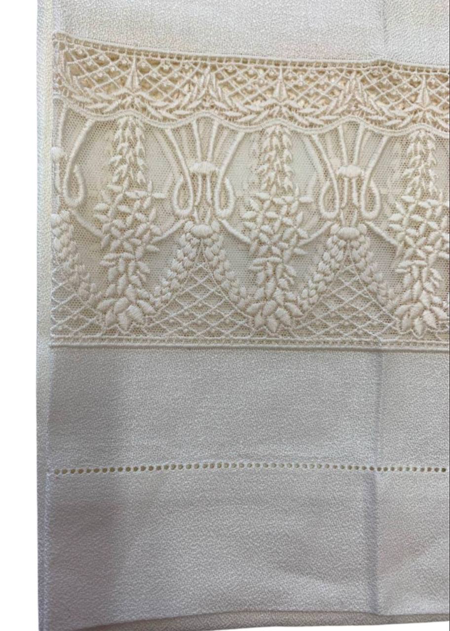Coppia asciugamani con macramè 100% lino colore avorio