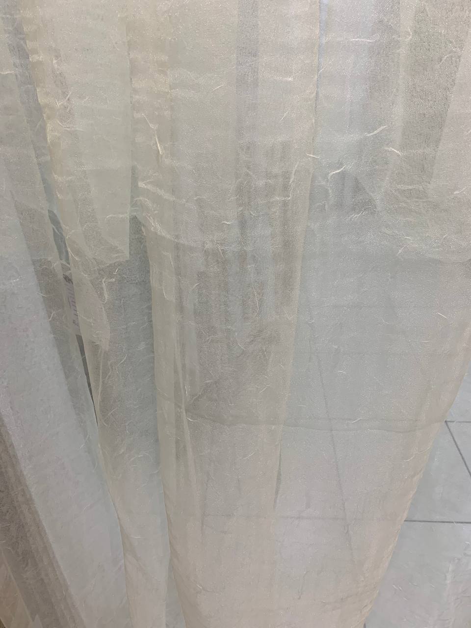 Taglio tenda per interno 400x300cm con piombo organza stropicciata champagne