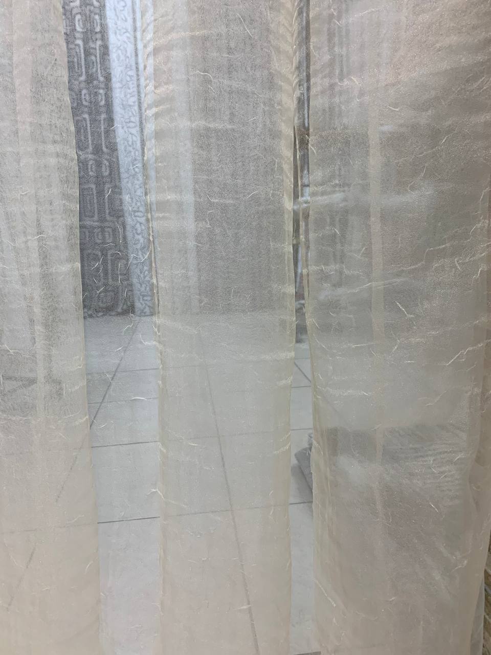 Taglio tenda per interno 400x300cm con piombo organza stropicciata champagne