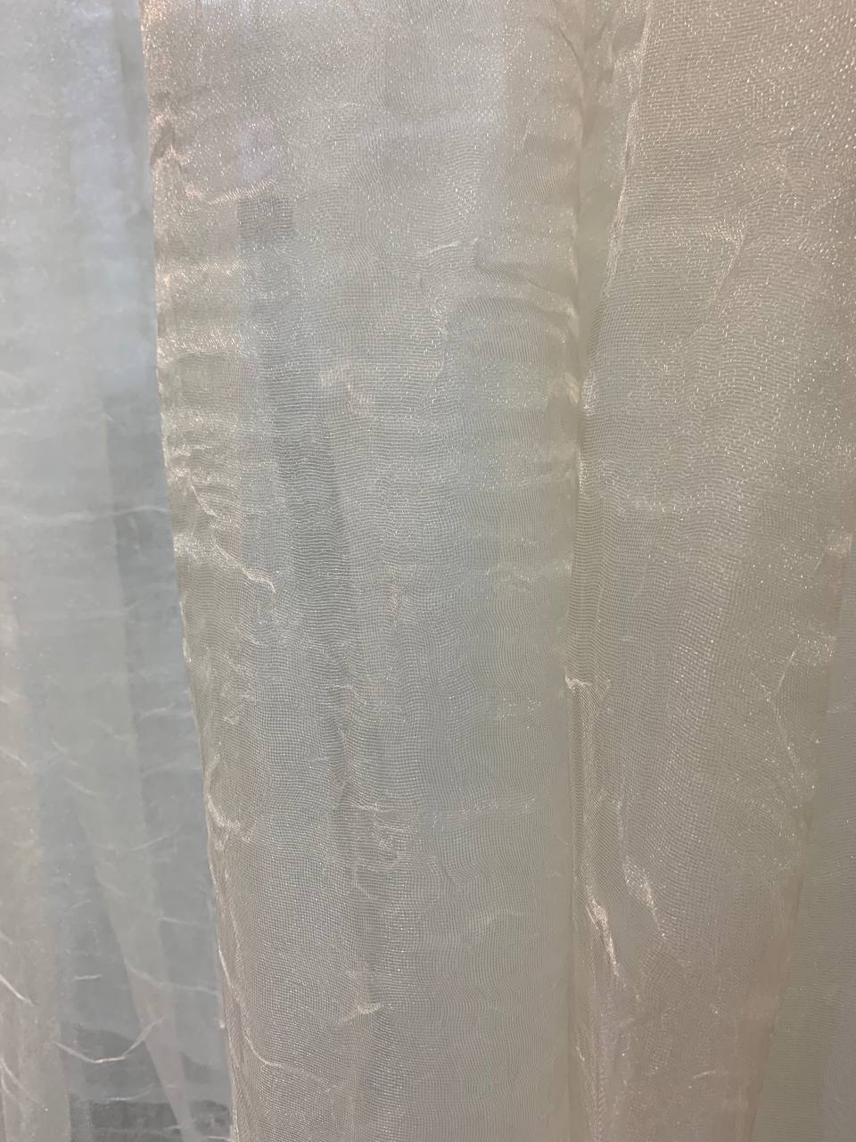 Taglio tenda per interno 400x300cm con piombo organza stropicciata champagne