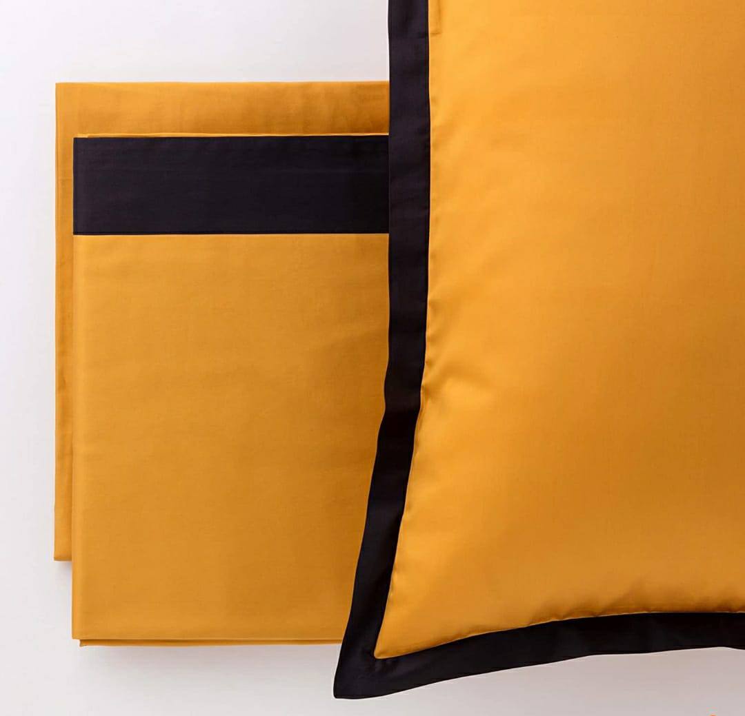 Completo lenzuola in raso di cotone Matrimoniale Suite Giallo Oro
