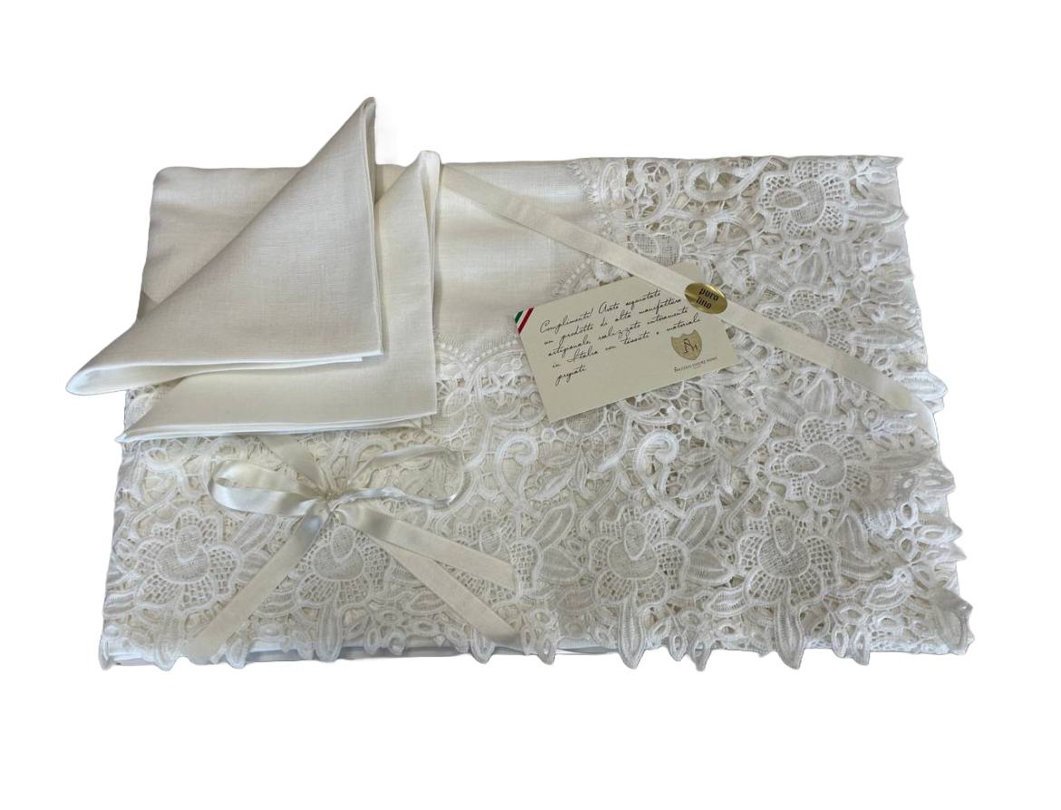 Tovaglia con tovaglioli in puro lino con macramè rotonda/ rettangolare