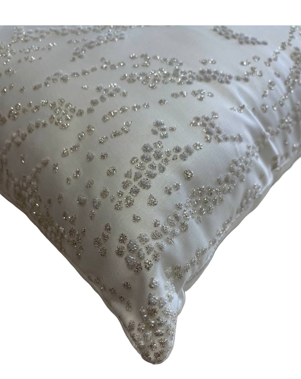 Coordinato letto Copriletto + completo lenzuola + coppia cuscini arredo + tris centrini Essenza