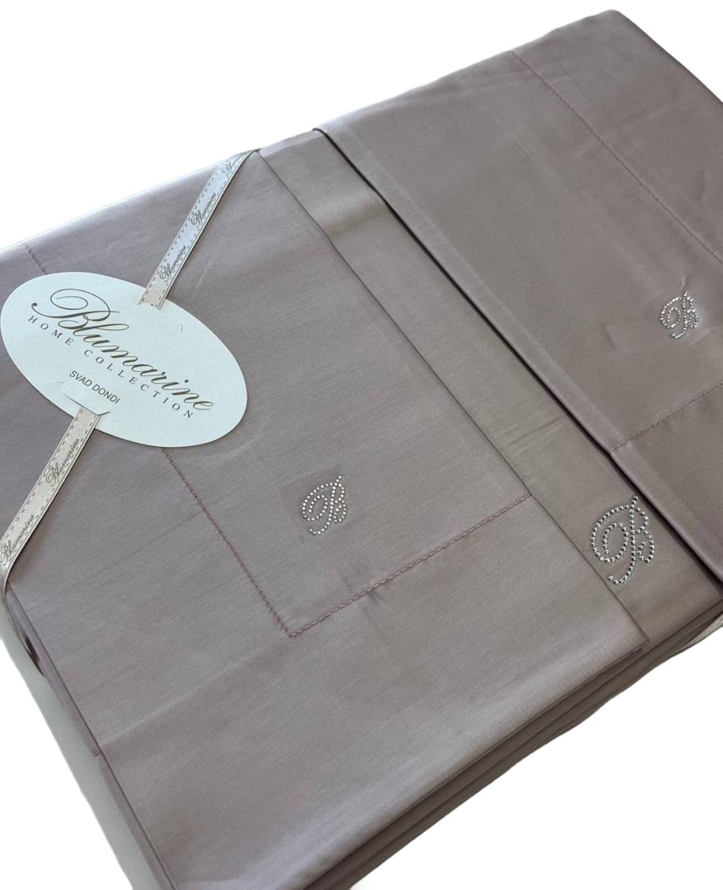 Completo copripiumino matrimoniale Lory con logo in strass