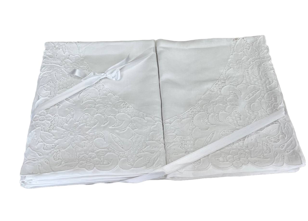 Coordinato lenzuola + copriletto matrimoniale in lino ricamo e intaglio ART: 901 bianco