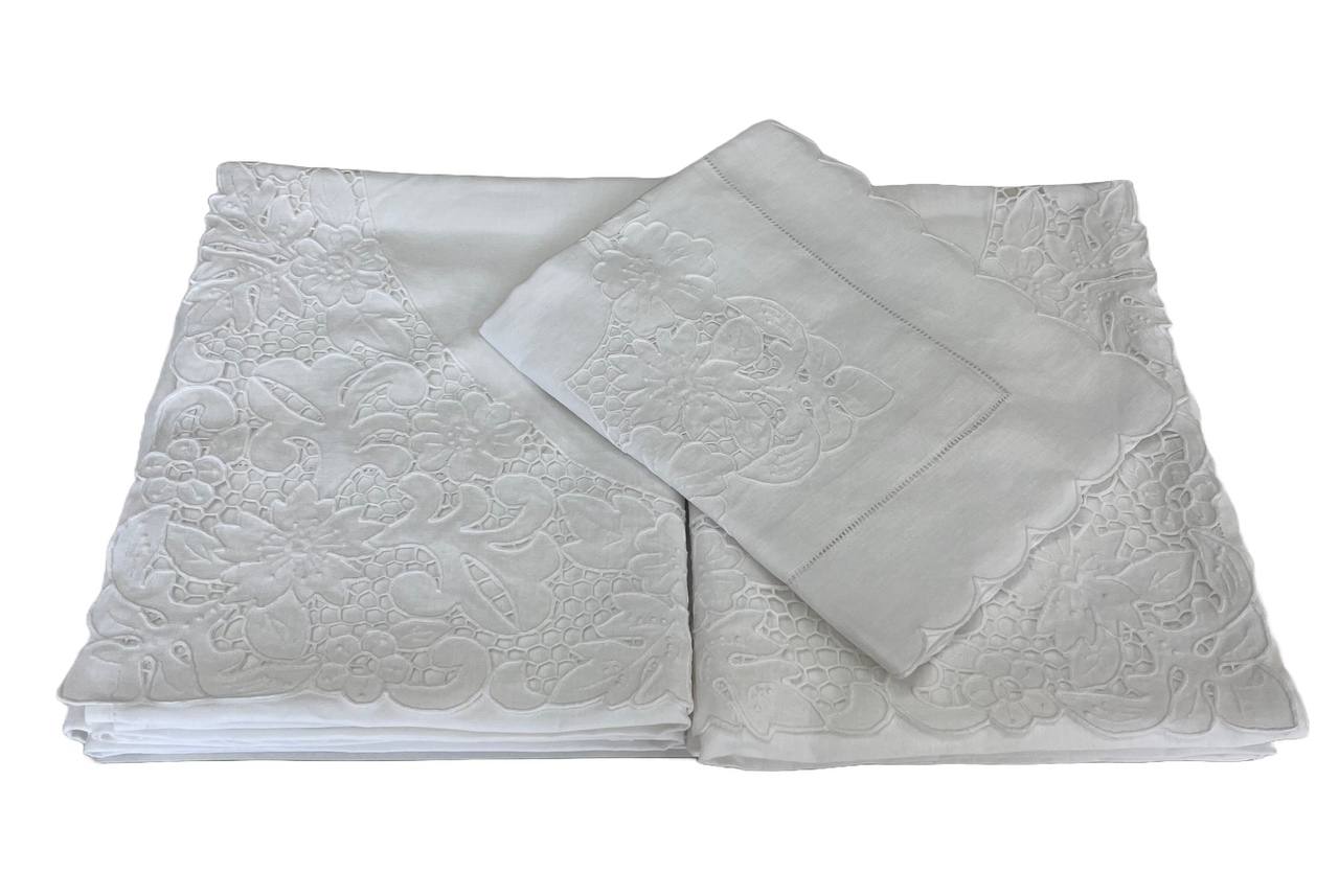 Coordinato lenzuola + copriletto matrimoniale in lino ricamo e intaglio ART: 901 bianco