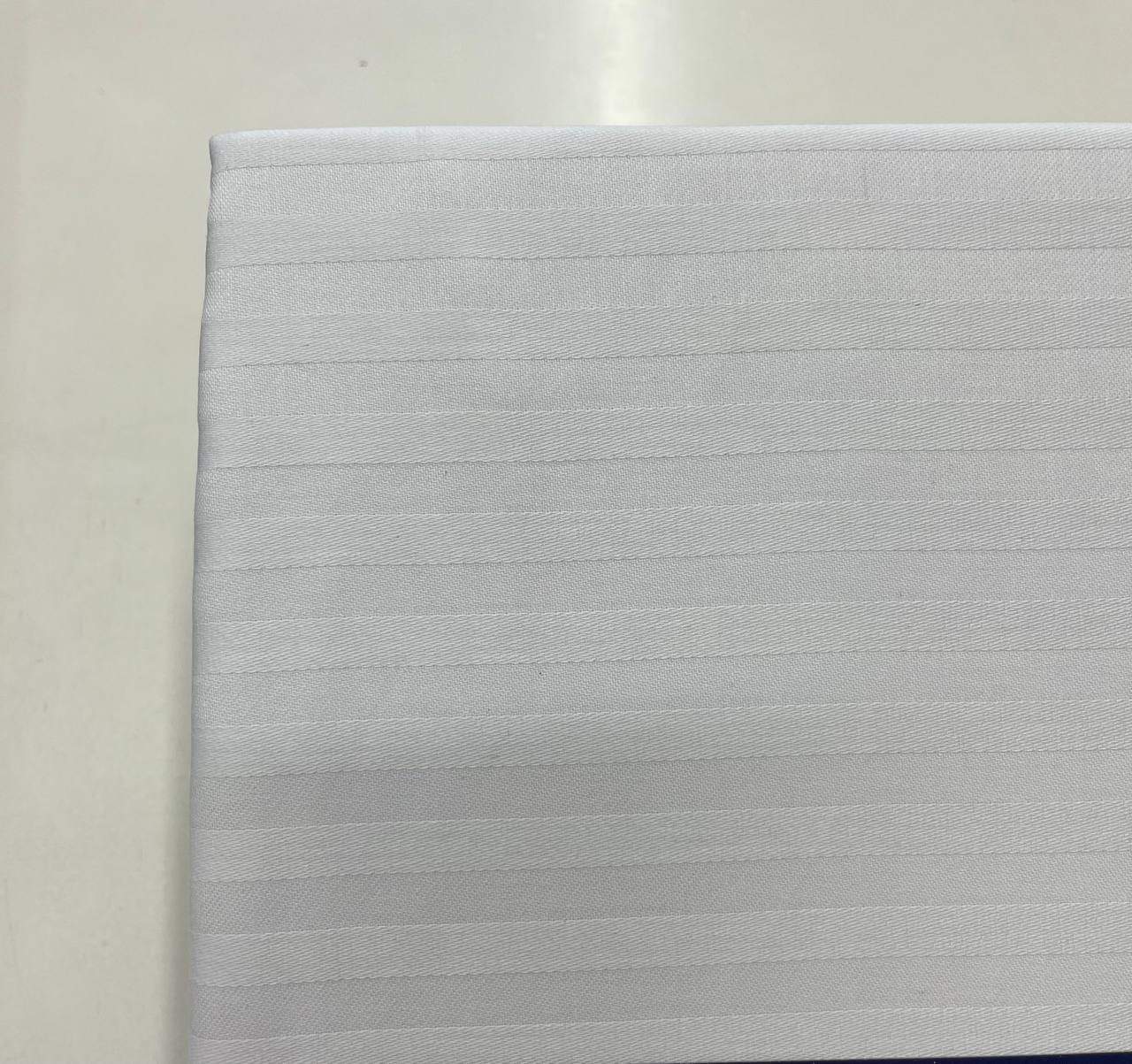 Coprimaterasso Matrimoniale in cotone jacquard raso Rigato con angoli