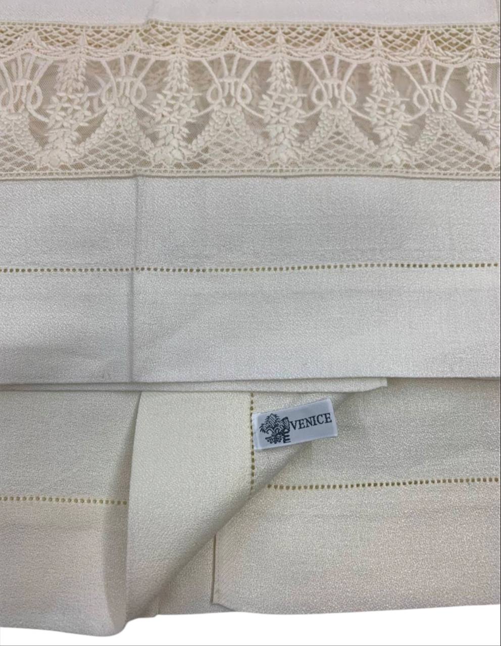 Coppia asciugamani con macramè 100% lino colore avorio