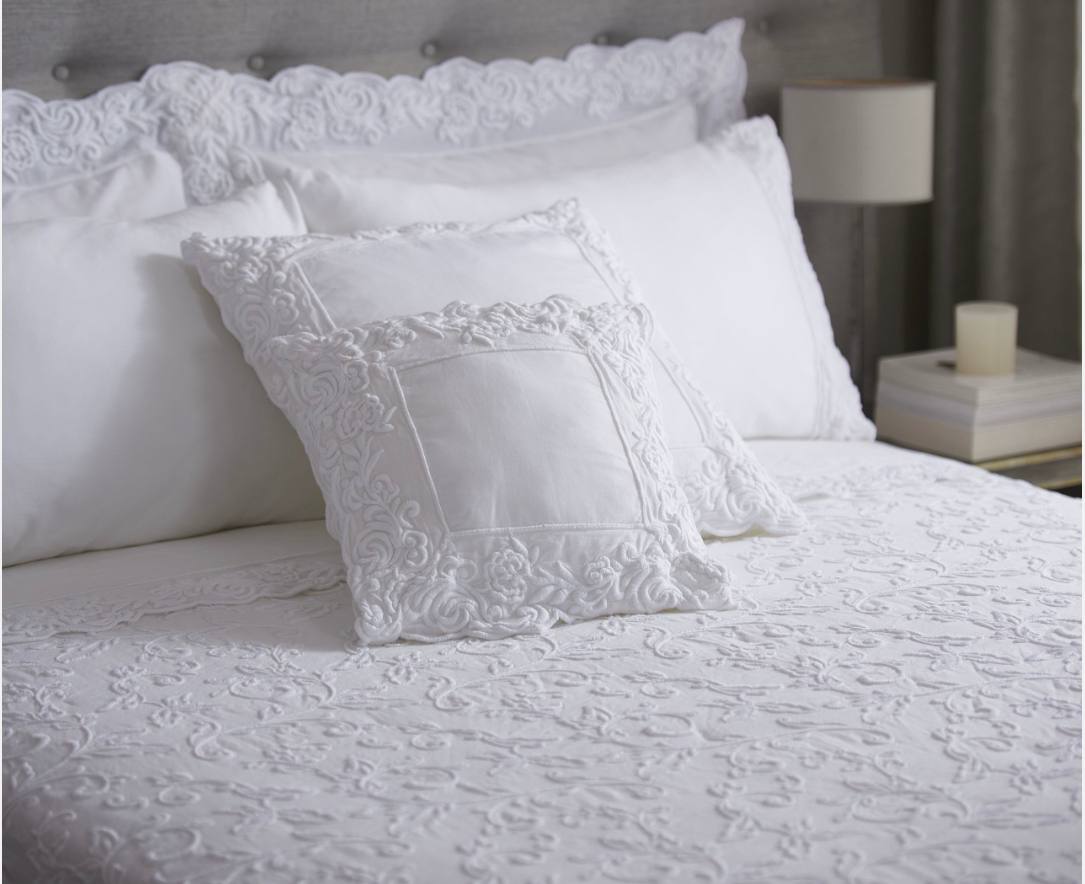 Trapuntino matrimoniale con coppia cuscini arredo Dune Merveille latte