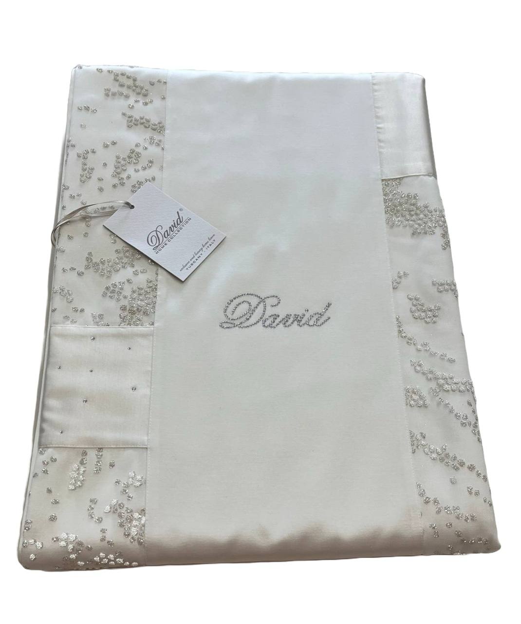 Coordinato letto Copriletto + completo lenzuola + coppia cuscini arredo + tris centrini Essenza